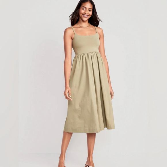 Old Navy|| Fit & Flare Combination Midi Cami Dress for Women, Valentines… - Picture 4 of 6